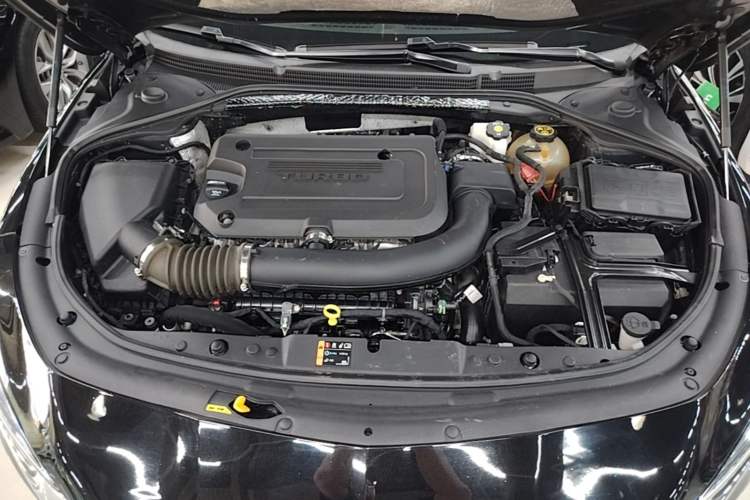Used Buick LaCrosse 2021 652T Luxury Model Engine Bay