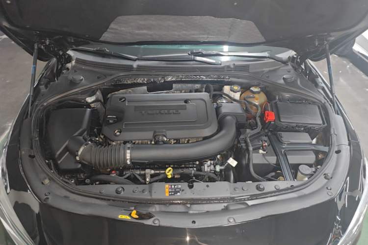 Used Buick LaCrosse 2021 652T Luxury Model Engine Bay
