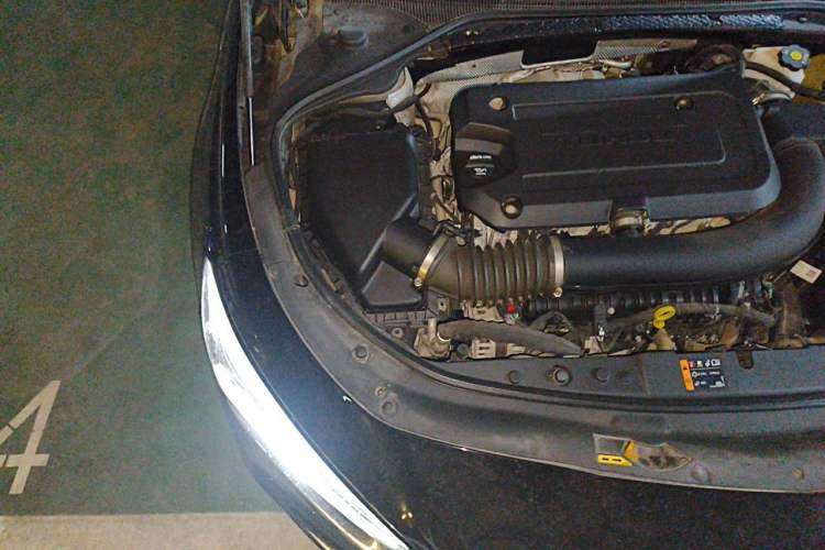 Used Buick LaCrosse 2021 652T Luxury Model Engine Bay Right