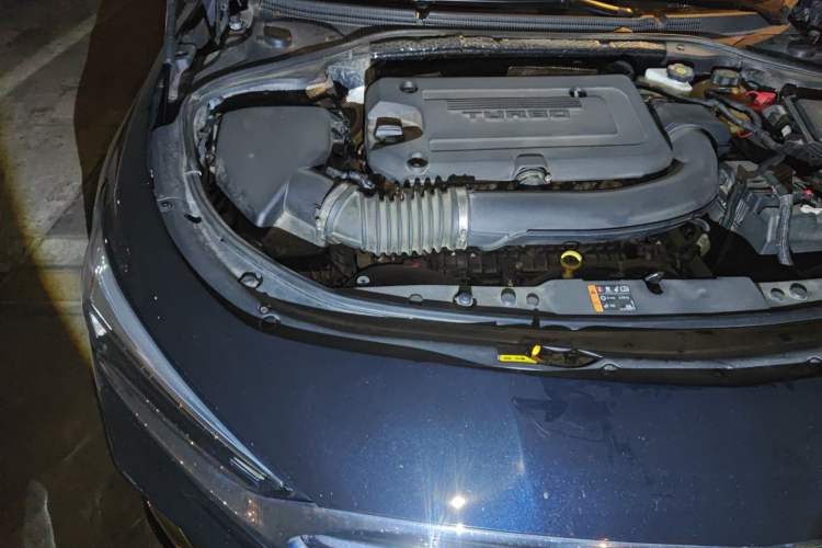 Used Buick LaCrosse 2021 652T Luxury Model Engine Bay Right