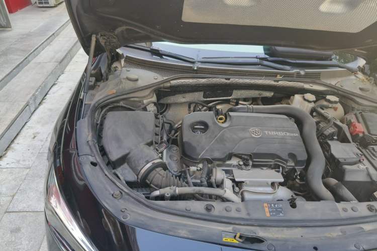 Used Buick LaCrosse 2021 552T Luxury Version Engine Bay Right