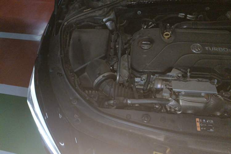 Used Buick LaCrosse 2021 552T Luxury Version Engine Bay Right