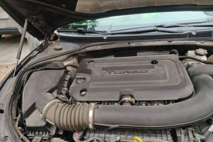 Used Buick LaCrosse 2021 652T Luxury Model Engine Bay Right