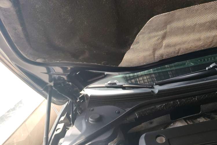 Used Buick LaCrosse 2021 652T Luxury Model Engine Bay Right