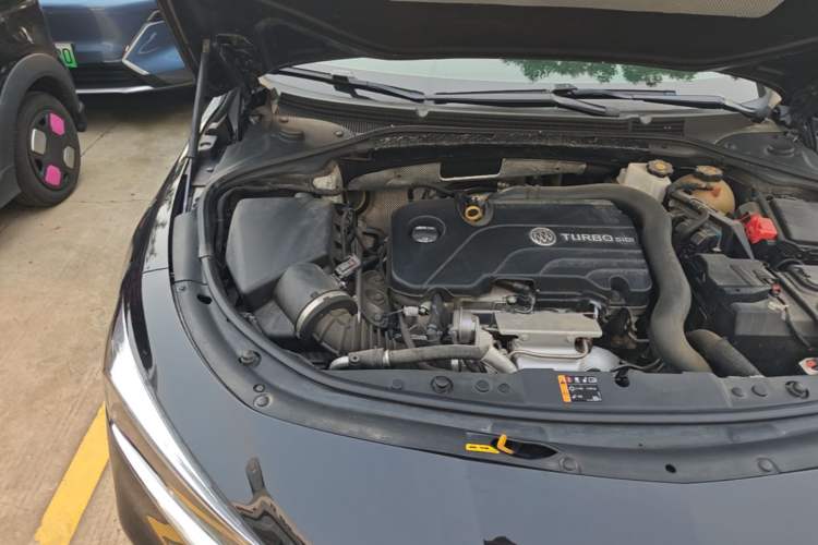 Used Buick LaCrosse 2021 552T Luxury Version Engine Bay Right
