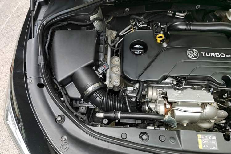 Used Buick LaCrosse 2021 552T Luxury Version Engine Bay Right
