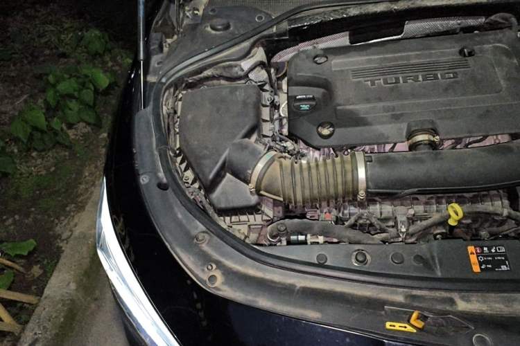 Used Buick LaCrosse 2021 652T Luxury Model Engine Bay Right