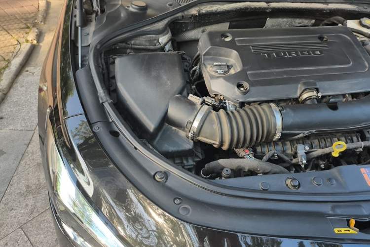 Used Buick LaCrosse 2021 652T Luxury Model Engine Bay Right