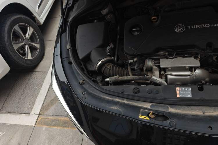 Used Buick LaCrosse 2021 552T Luxury Version Engine Bay Right