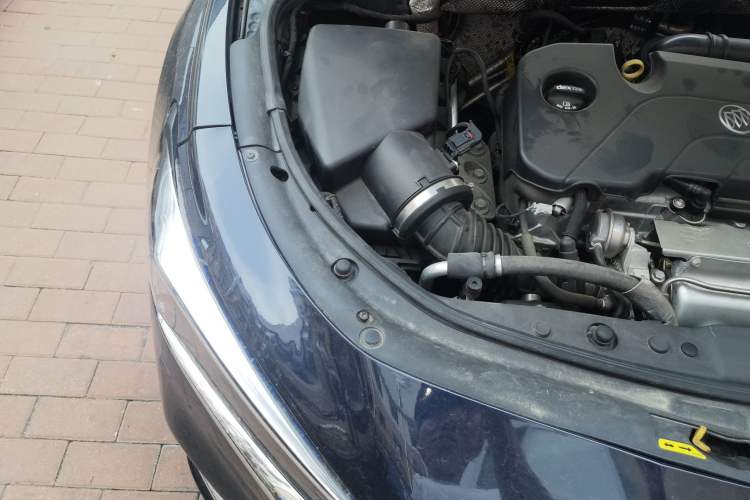 Used Buick LaCrosse 2021 552T Luxury Version Engine Bay Right