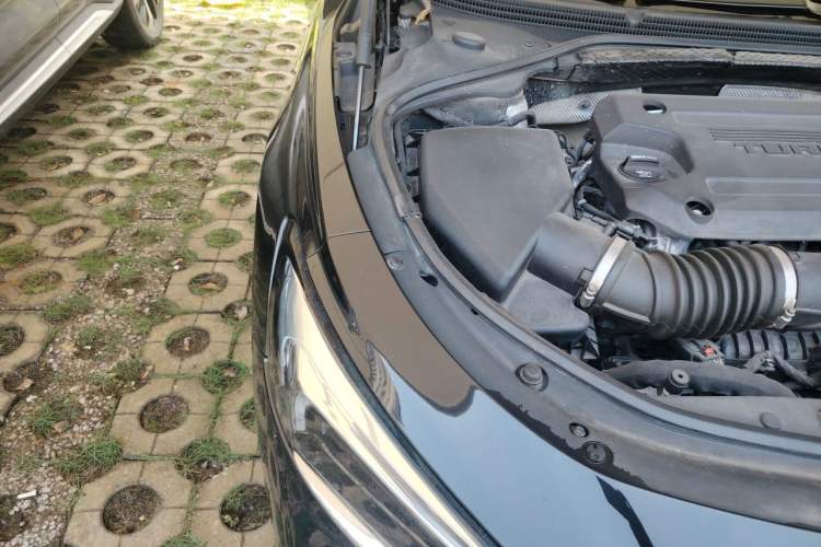 Used Buick LaCrosse 2021 Avenir Avia First-Edition Model Engine Bay Right