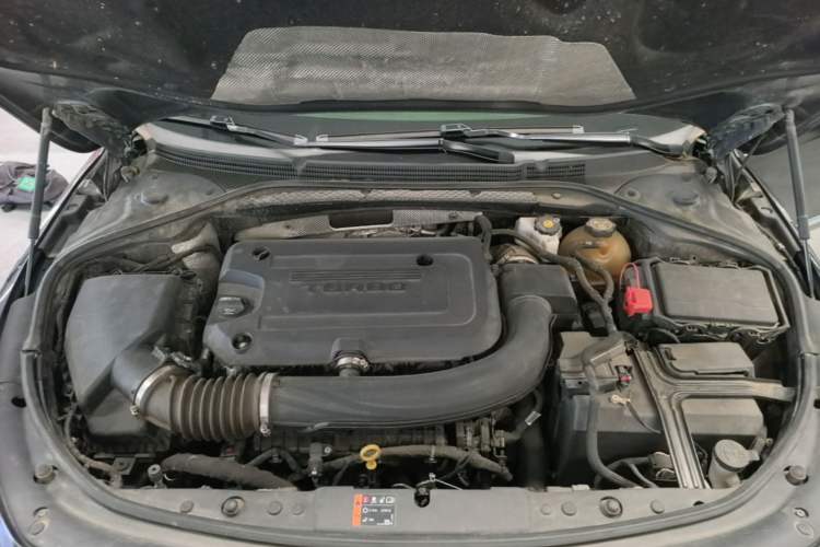 Used Buick LaCrosse 2021 652T Luxury Model Engine Bay