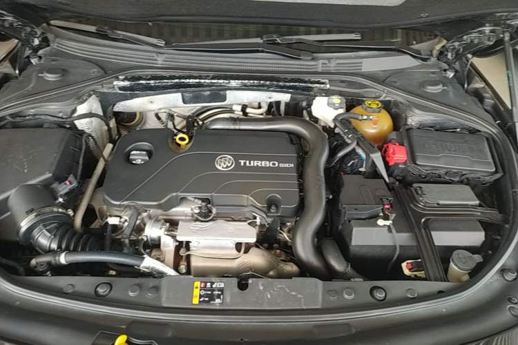 Used Buick LaCrosse 2021 552T Luxury Version Engine Bay