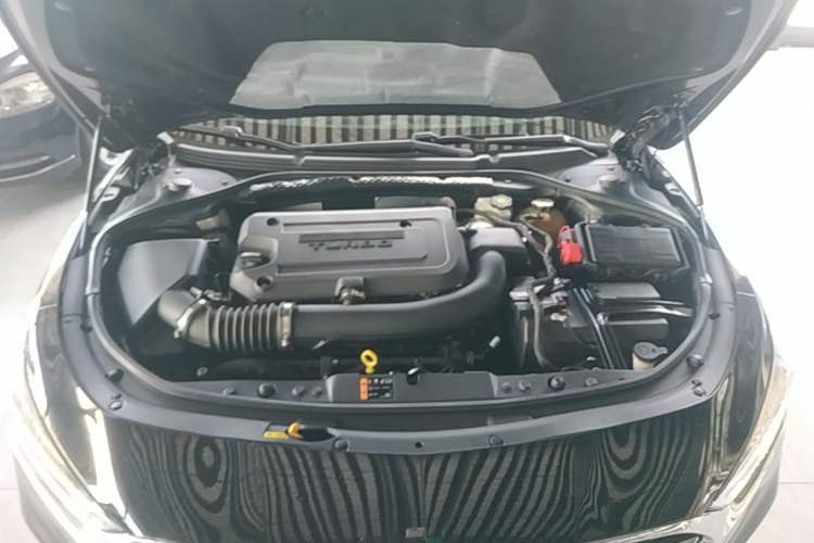 Used Buick LaCrosse 2021 652T Luxury Model Engine Bay