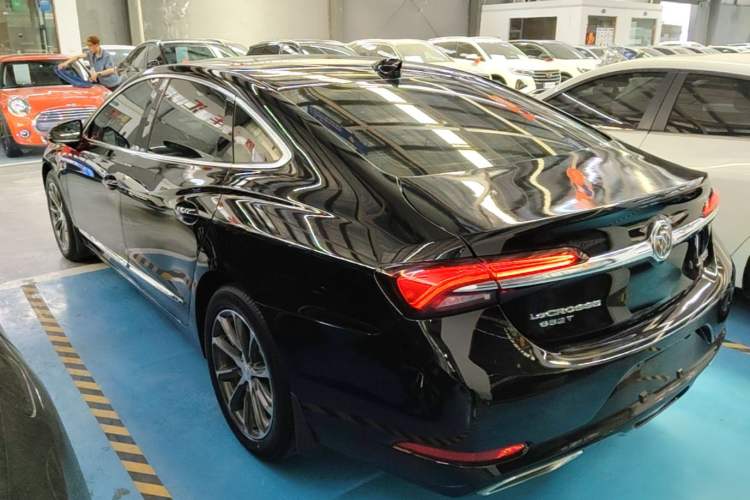 Used Buick LaCrosse 2021 652T Luxury Model Exterior 2