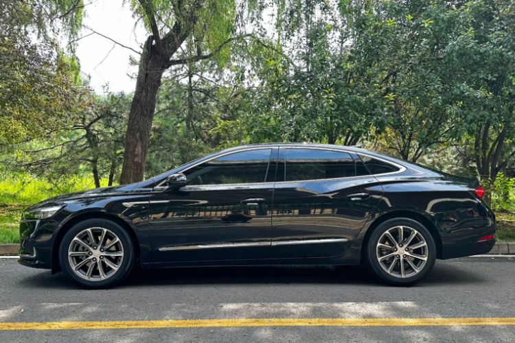 Used Buick LaCrosse 2021 652T Luxury Model Exterior 2