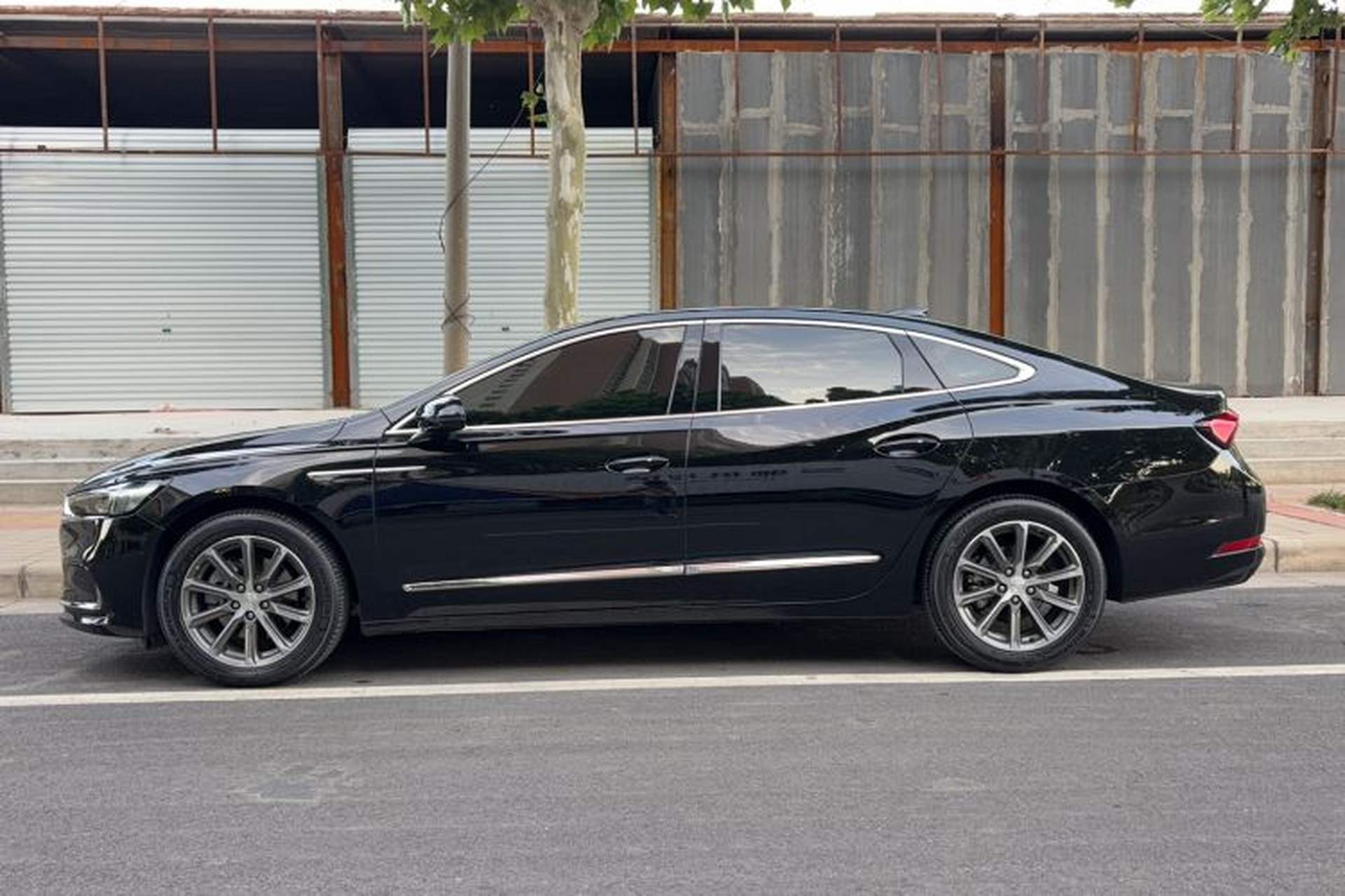 Used Buick LaCrosse 2021 652T Luxury Model Exterior 3