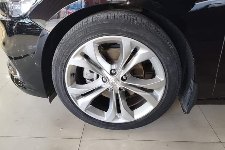 Used Buick LaCrosse 2021 Avenir Avia First-Edition Model Exterior 4