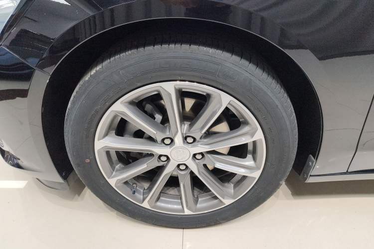 Used Buick LaCrosse 2021 652T Luxury Model Exterior 6