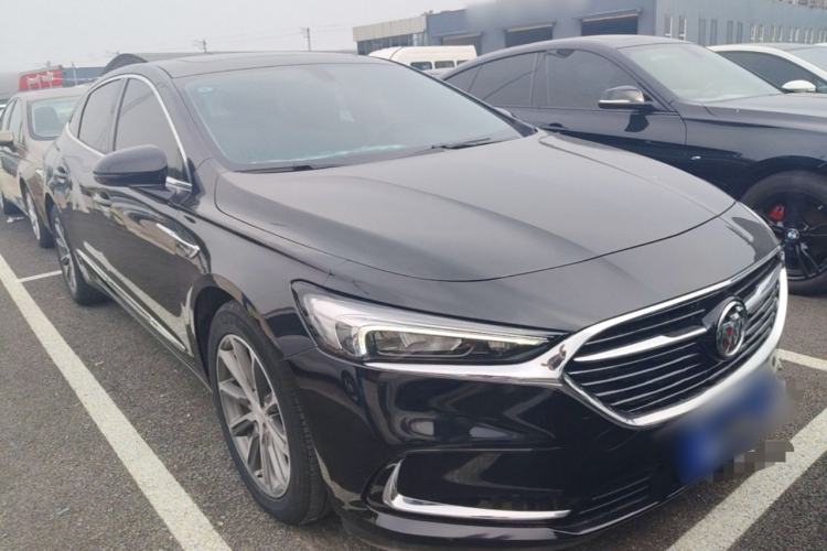 Used Buick LaCrosse 2021 652T Luxury Model Front Right 45 Deg
