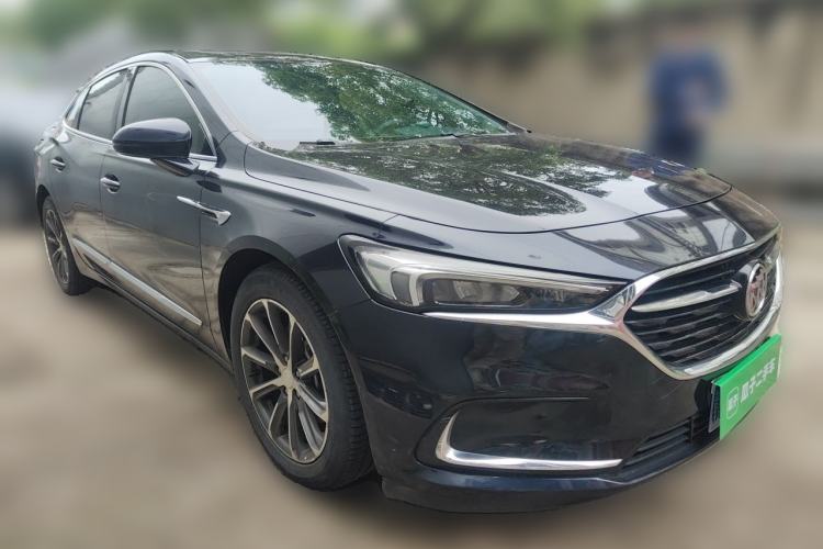 Used Buick LaCrosse 2021 652T Luxury Model Front Right 45 Deg