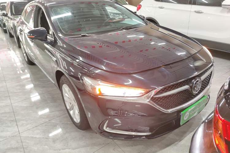 Used Buick LaCrosse 2021 552T Luxury Version Front Right 45 Deg