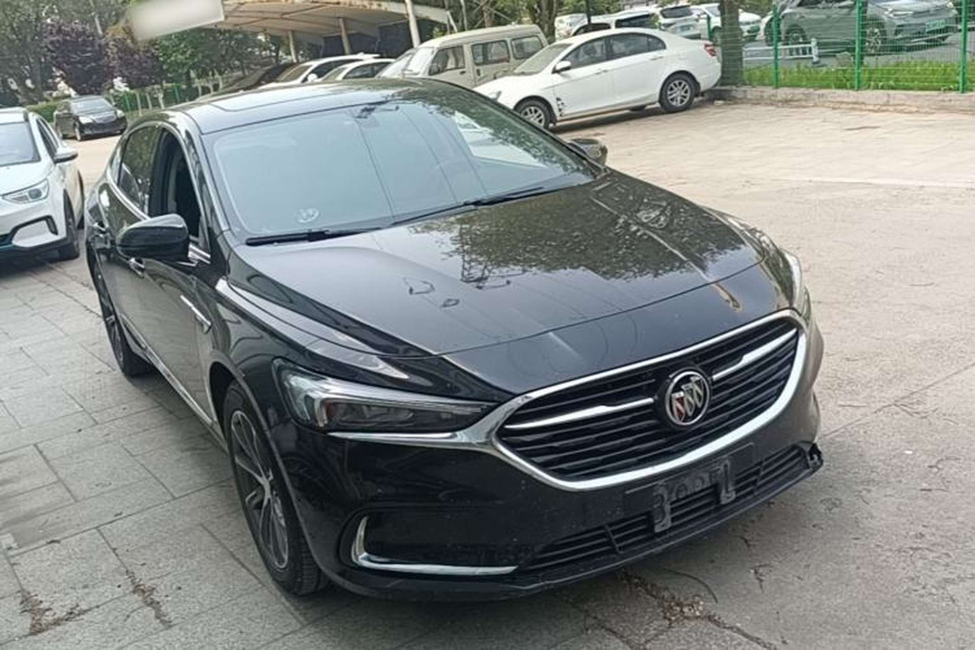 Used Buick LaCrosse 2021 652T Luxury Model Front Right 45 Deg