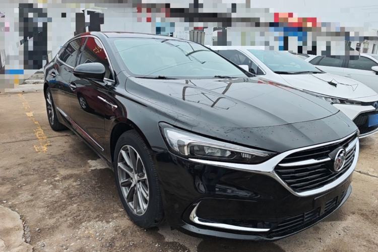 Used Buick LaCrosse 2021 652T Luxury Model Front Right 45 Deg