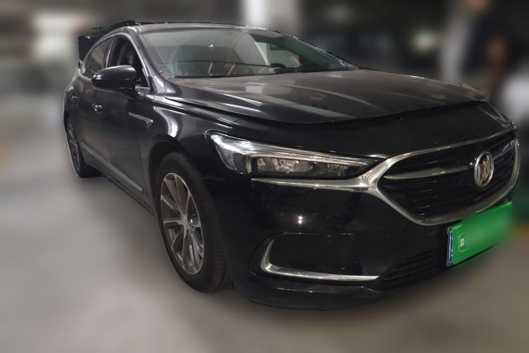 Used Buick LaCrosse 2021 652T Luxury Model Front Right 45 Deg