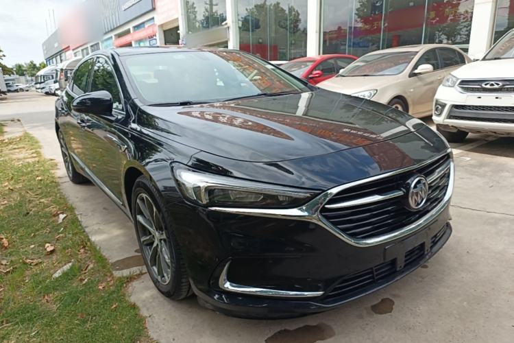 Used Buick LaCrosse 2021 652T Luxury Model Front Right 45 Deg
