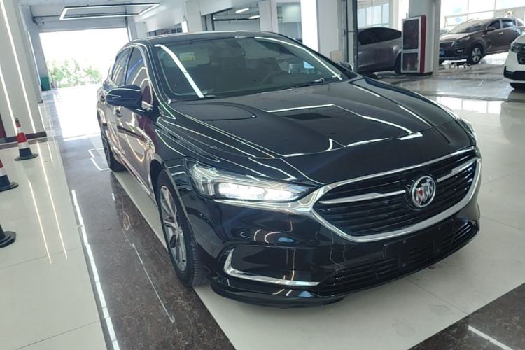 Used Buick LaCrosse 2021 652T Luxury Model Front Right 45 Deg