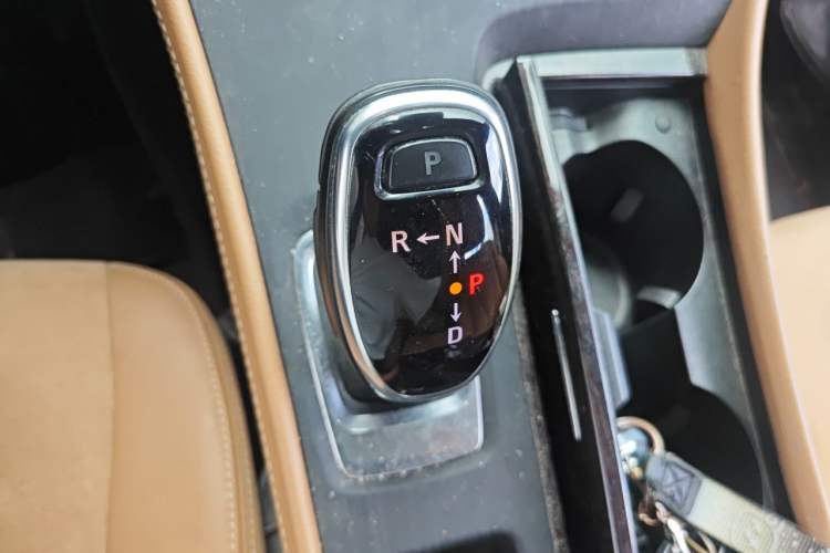 Used Buick LaCrosse 2021 652T Premium Edition Gear Lever