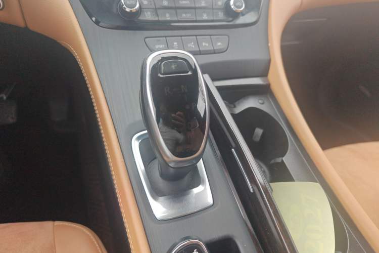 Used Buick LaCrosse 2021 652T Premium Edition Gear Lever