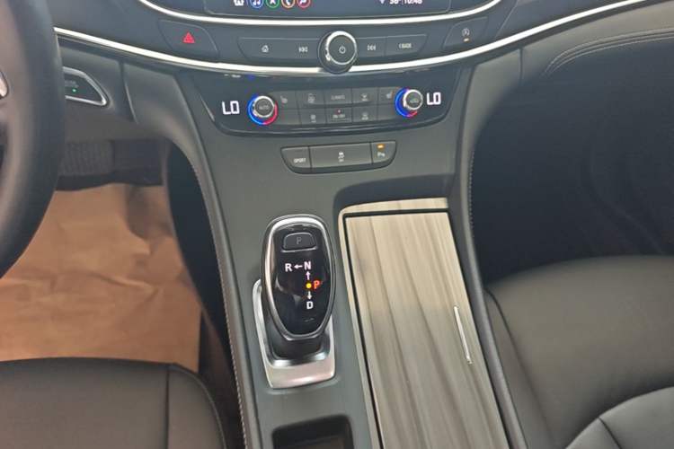 Used Buick LaCrosse 2021 652T Luxury Model Gear Lever