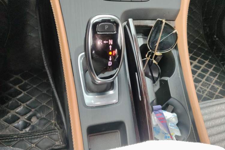 Used Buick LaCrosse 2021 652T Premium Edition Gear Lever