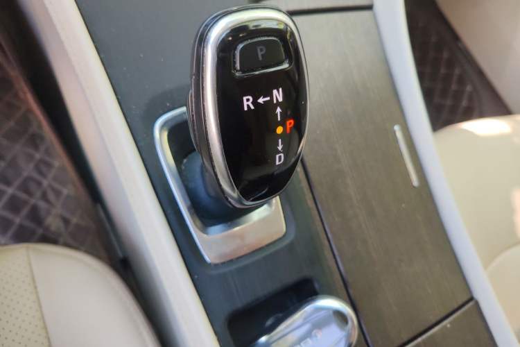 Used Buick LaCrosse 2021 Avenir Avia First-Edition Model Gear Lever
