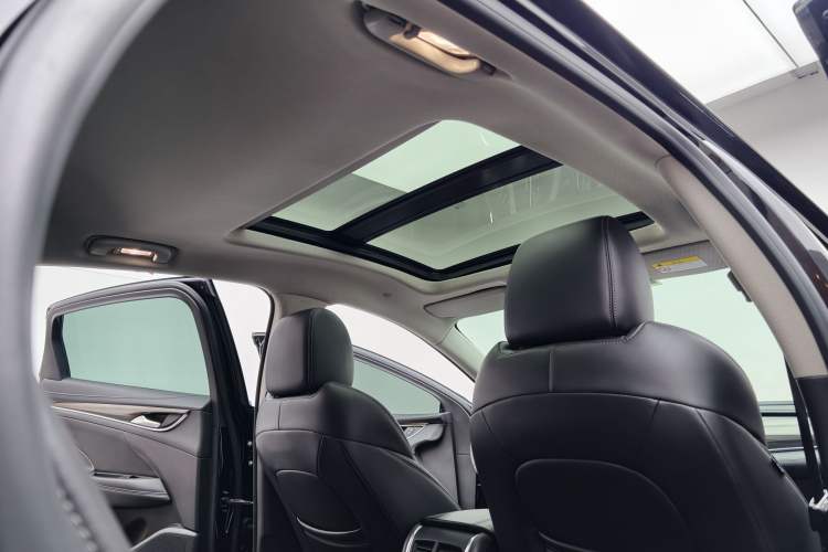 Used Buick LaCrosse 2021 652T Luxury Model Headliner