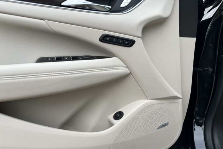 Used Buick LaCrosse 2021 Avenir Avia First-Edition Model Interior 1