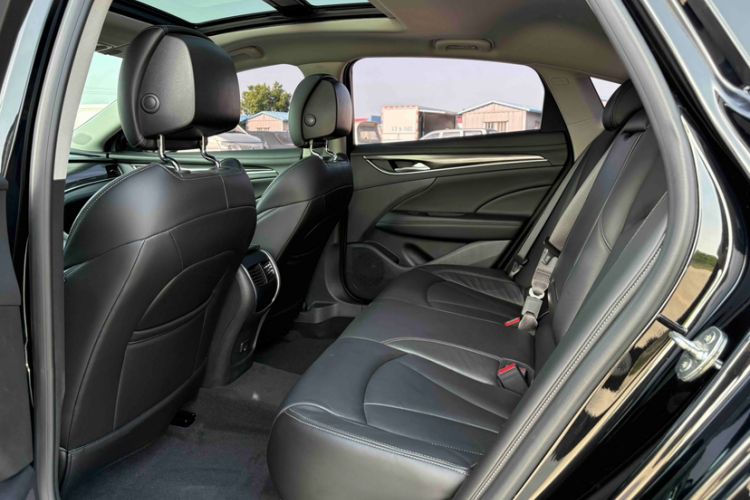 Used Buick LaCrosse 2021 652T Luxury Model Interior 2