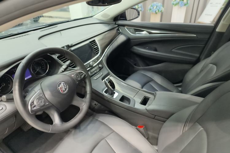 Used Buick LaCrosse 2021 652T Luxury Model Interior 2
