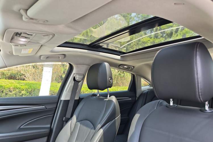 Used Buick LaCrosse 2021 652T Luxury Model Interior 3