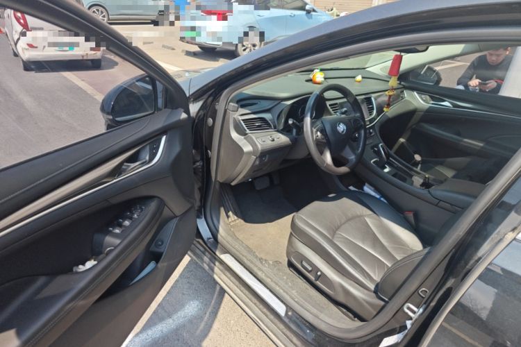 Used Buick LaCrosse 2021 652T Luxury Model Interior 3