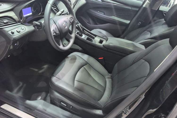 Used Buick LaCrosse 2021 652T Luxury Model Interior 4