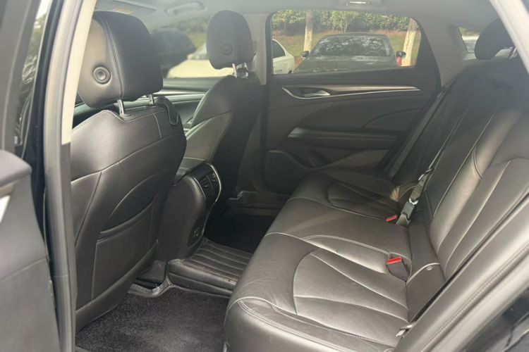 Used Buick LaCrosse 2021 652T Luxury Model Interior 4