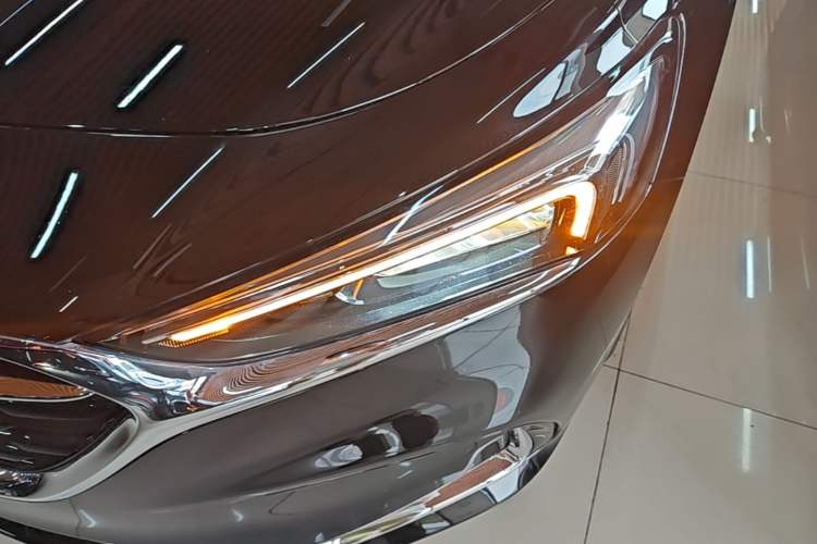 Used Buick LaCrosse 2021 652T Luxury Model Left Front Headlight