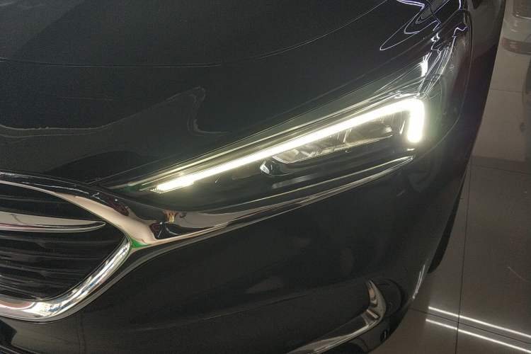 Used Buick LaCrosse 2021 552T Luxury Version Left Front Headlight
