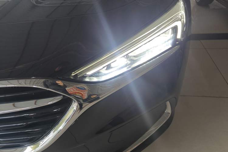 Used Buick LaCrosse 2021 652T Luxury Model Left Front Headlight