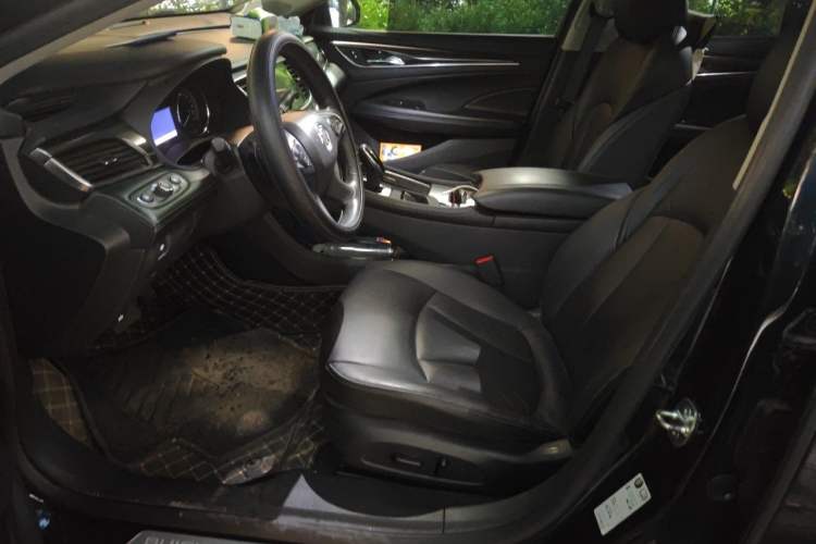 Used Buick LaCrosse 2021 552T Luxury Version Left Front Seat