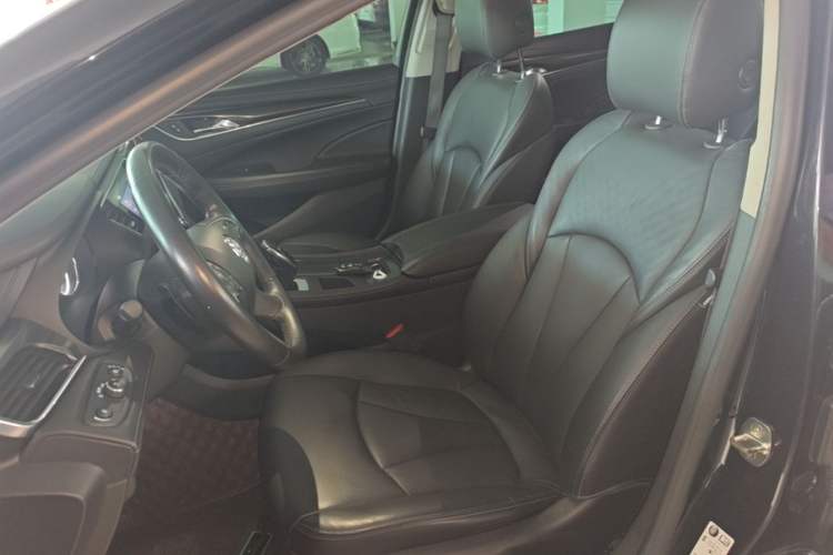 Used Buick LaCrosse 2021 552T Luxury Version Left Front Seat