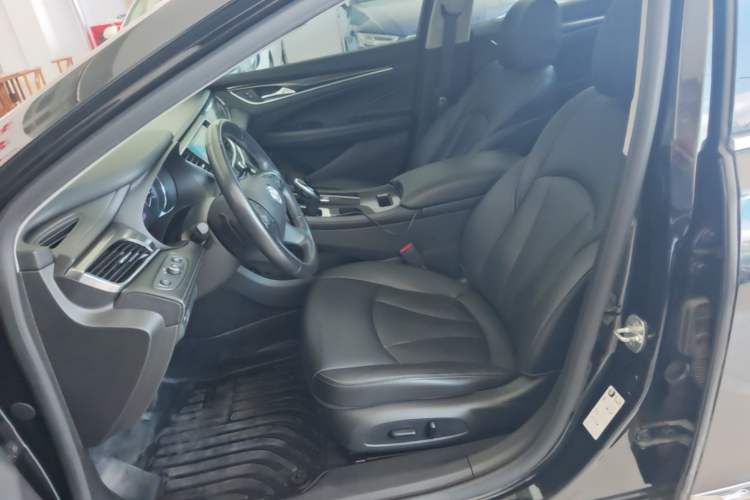 Used Buick LaCrosse 2021 552T Luxury Version Left Front Seat
